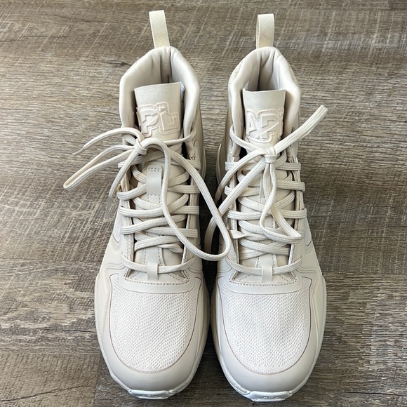 Women's TechLoom Defender Parchment / Ivory / Cement Size 8 - Picture 2 of 6